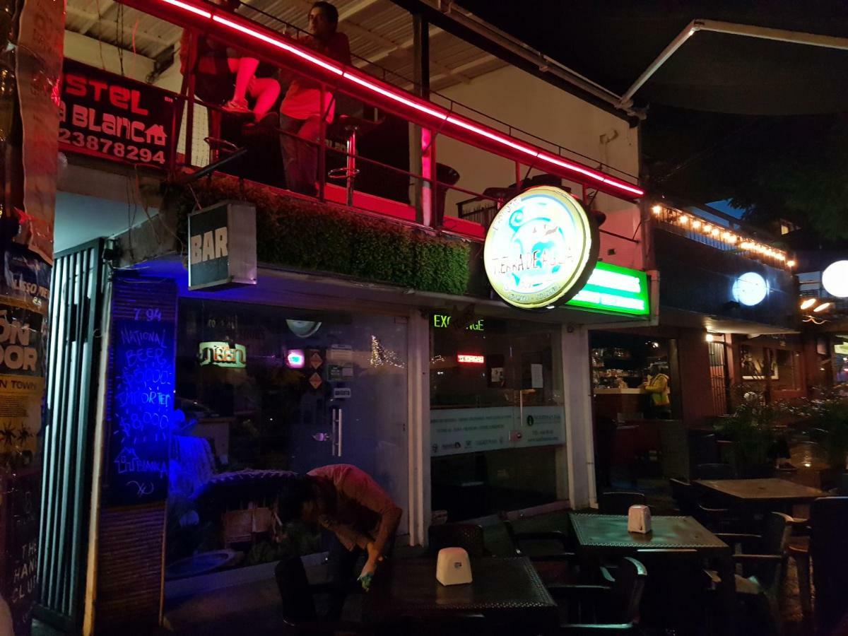 Casa Blanca Hostel Medellín Exterior foto